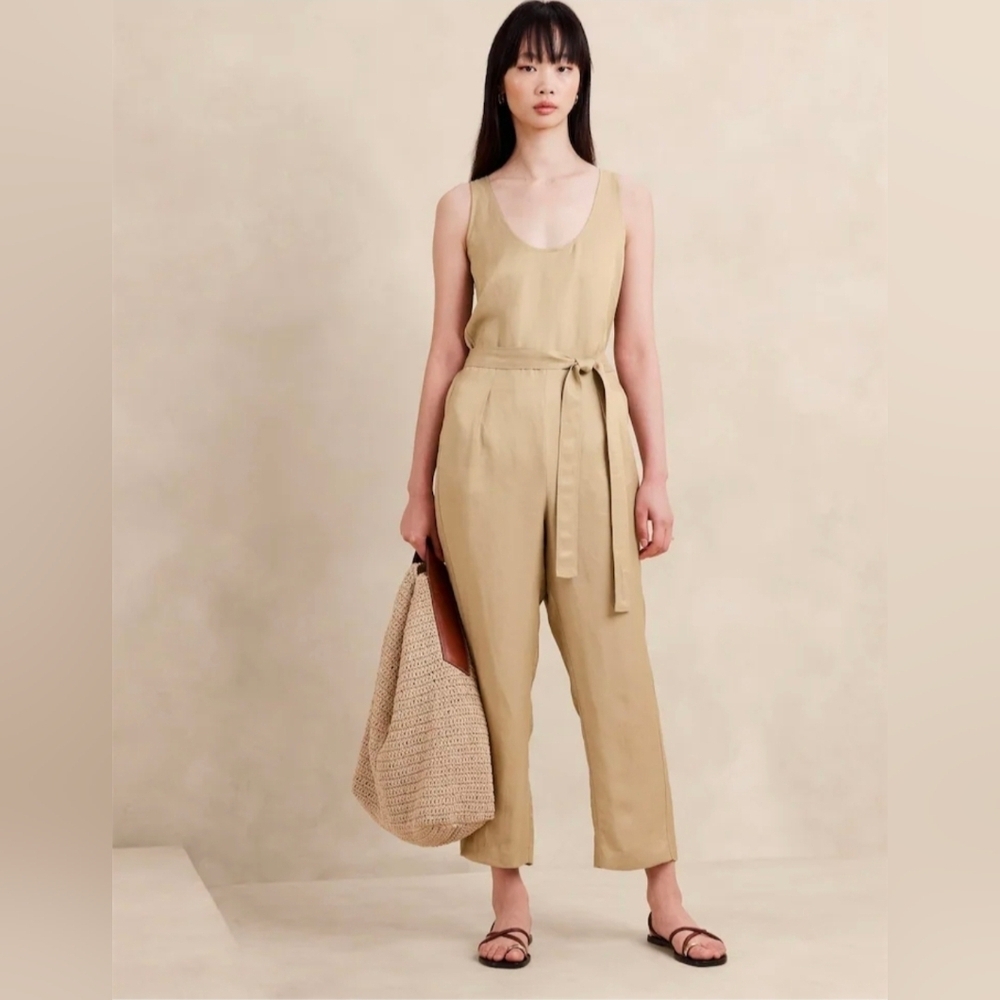❤️ BANANA REPUBLIC NATURAL LINEN BLEND JUMPSUIT, TAPERED LEG, XS